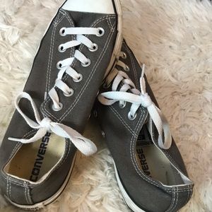 ✨gently used Converse !! ✨